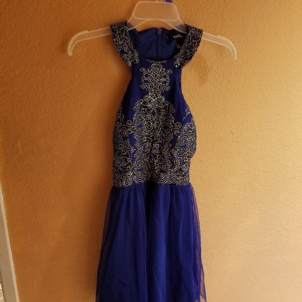 Speechless dress (fits like size 1)